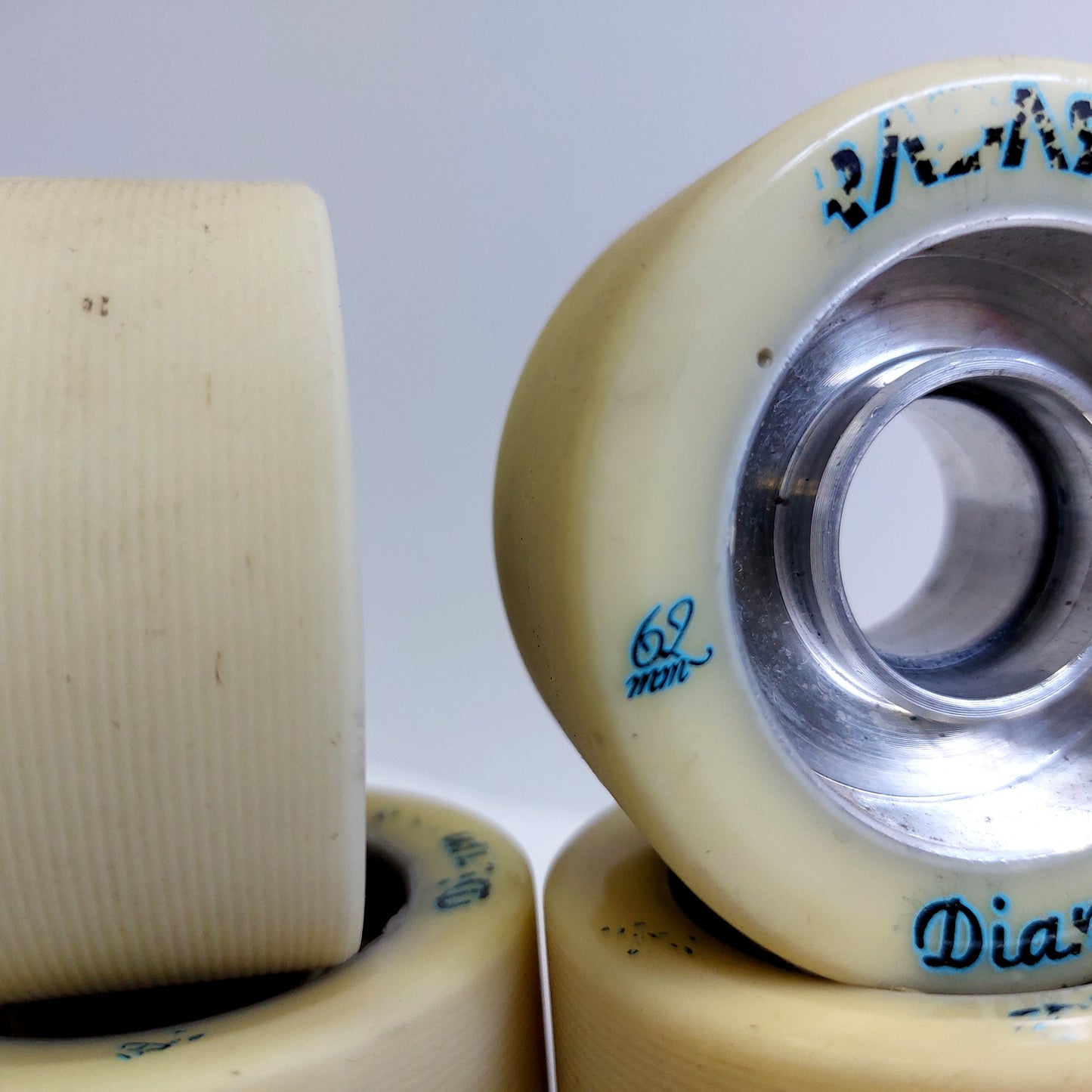Radar Diamond Wheels White Natural